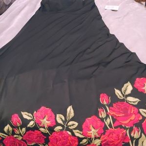 BNWT Lularoe Maxi - Black with Red Rose Bottom